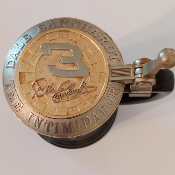 Dale Earnhardt Sr.. Collector Tankard, Stein The intimidator Franklin Mint - Picture 6 of 8